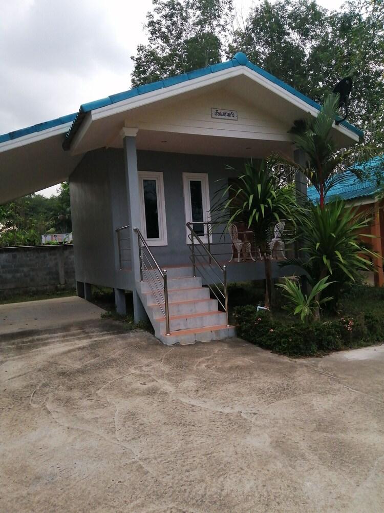 Oyo 75515 Sairung Farmstay Krabi town Dış mekan fotoğraf