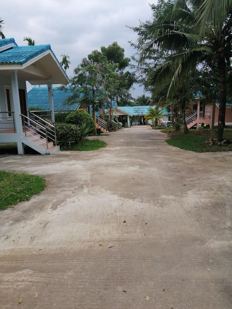 Oyo 75515 Sairung Farmstay Krabi town Dış mekan fotoğraf